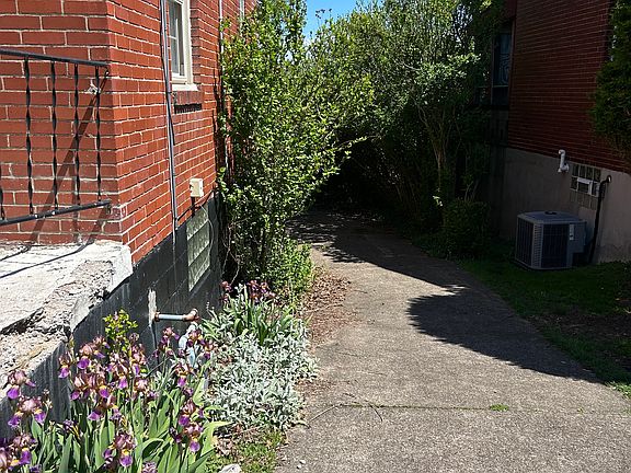 Walkway to end of driveway