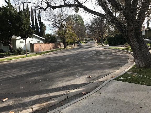 4th image of 5531 Dubois Ave