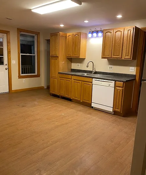 24 Holyoke St #4B — Photo 1