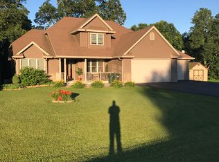7263 Meadowridge Dr, Pickett, WI 54964