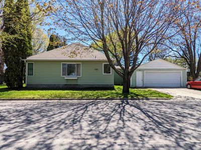 510 S 10th St, Bird Island, MN, 55310