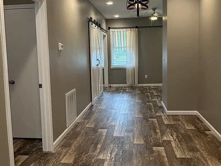 103 E Waterford St #3 — Photo 2