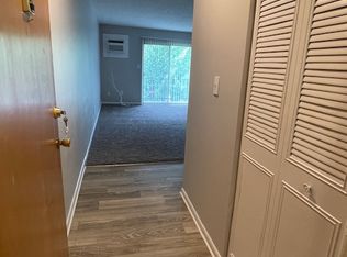 Executive Arms Apartments, Louisville, KY 40214