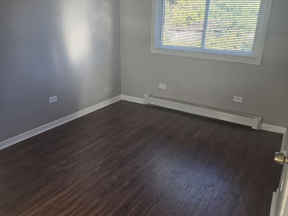 1st image of 960 E 85th St APT 2N