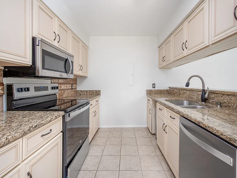 107 Finley Forest Dr #107 — Photo 17