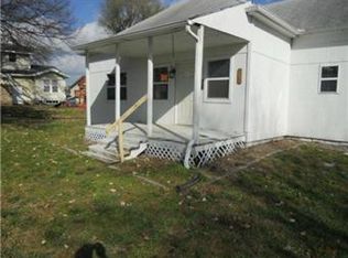 305 N Locust St, Sweet Springs, MO 65351
