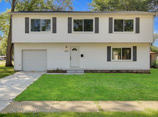 606 N Rosedale Ave, Aurora, IL 60506