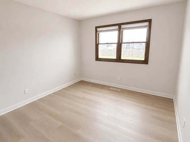 426 Jeffrey Ln — Photo 6