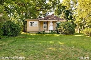 1st image of 3746 Auburn Rd