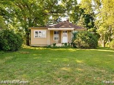 3746 Auburn Rd, Auburn Hills, MI, 48326