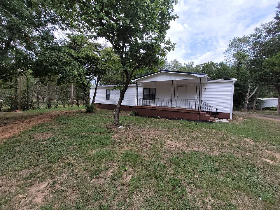 462 Pineywoods Rd