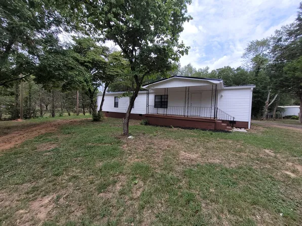 462 Pineywoods Rd, Hartwell, GA 30643