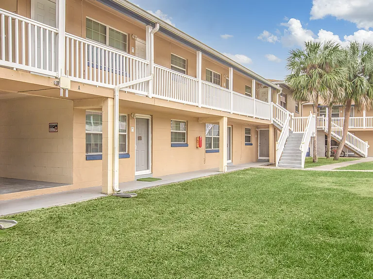 Serenity Apartments — Photo 20