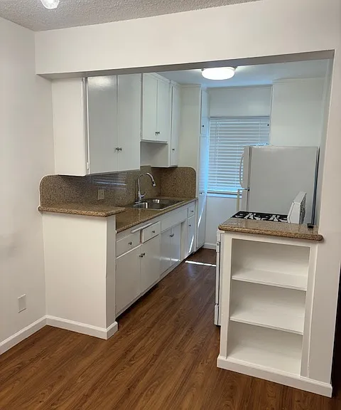 611 N Flores St #2 — Photo 2