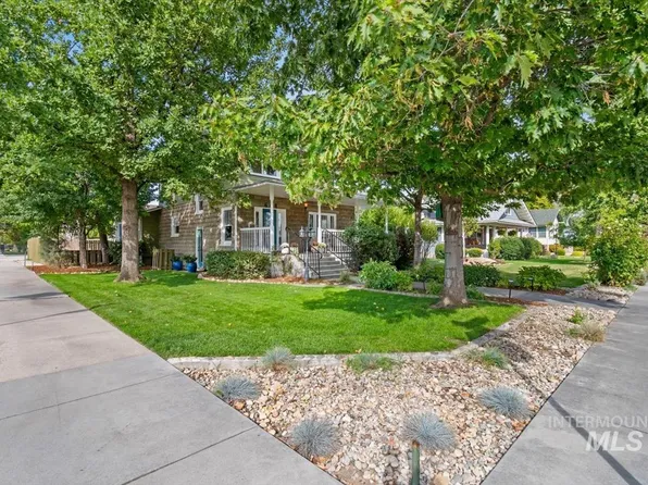604 E 1st St, Emmett, ID 83617