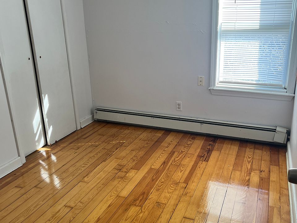 2nd image of 785 King Philip St #2W