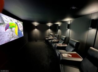 61 River Rd, Flanders, NJ 07836