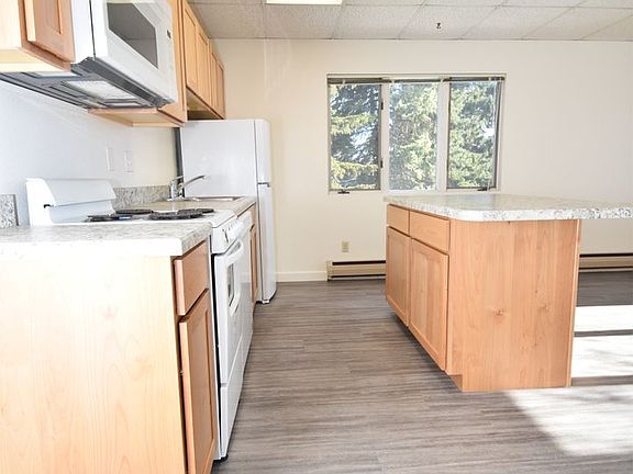 4th image of 801 W Villard St #34
