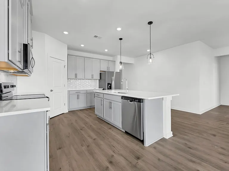 2356 Woodmeadow Dr — Photo 7