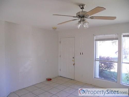 5th image of 105 Blue Flax Ln