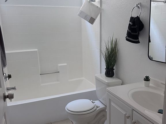 5th image of 14630 Plummer St #106