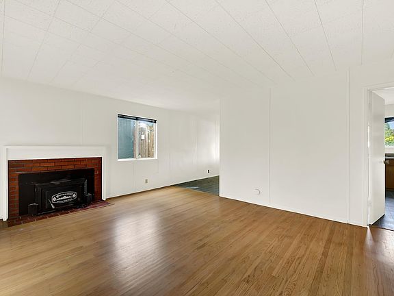 2nd image of 2715 Limerick Road