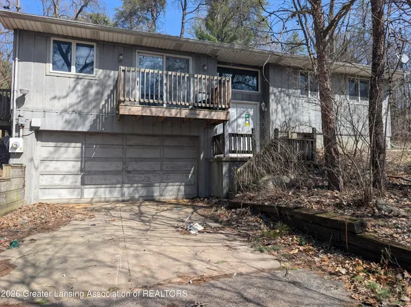 1284 W Dansville Rd, Mason, MI 48854