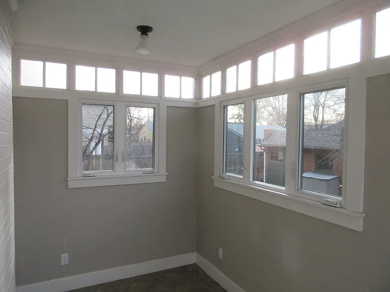 1033 S Clarkson St — Photo 5