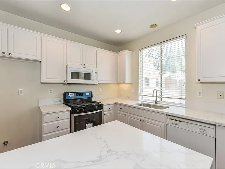 2212 Timberwood — Photo 12