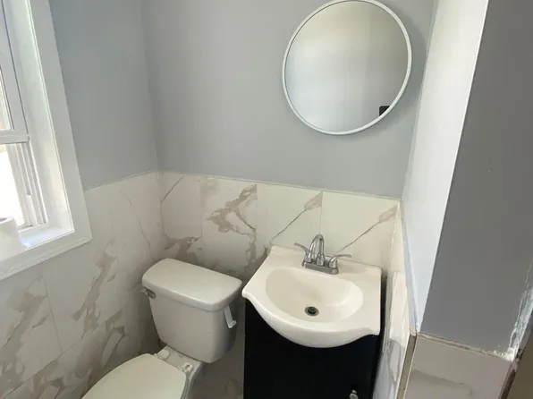 32 West 16th Street image 3 of 5