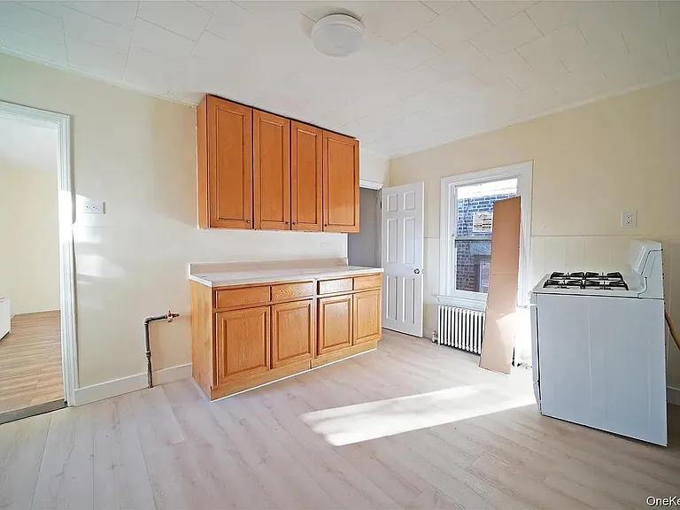 45 Linden St — Photo 6