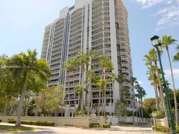 3600 Yacht Club Dr APT 804, Aventura, FL 33180