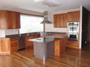 5195 Pinnacle Ct, Ann Arbor, MI