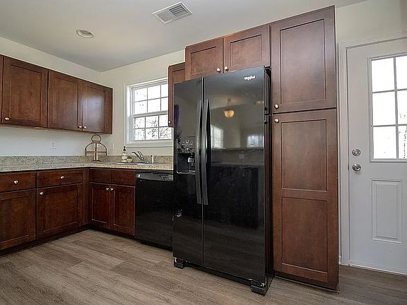 4th image of 38 Hunters Valley Ln #38