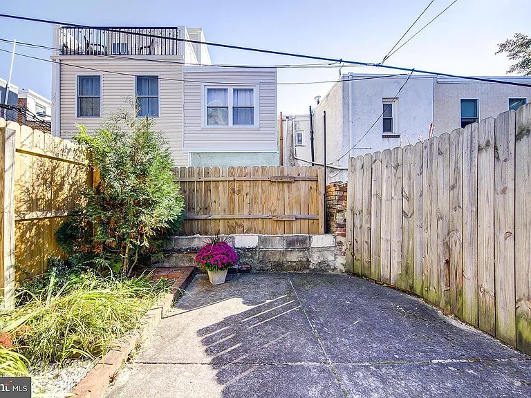 769 N Bucknell St — Photo 17