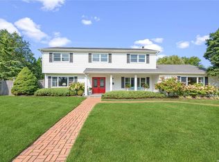 238 Paulanna Ave, Bayport, NY 11705