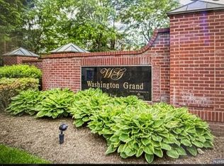 100 Ridgewood Rd APT 202, Township Of Washington, NJ 07676
