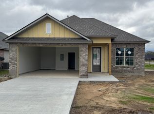 10440 Highcrest Dr, Denham Springs, LA 70706