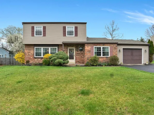 1177 Horseshoe Dr, Blue Bell, PA 19422
