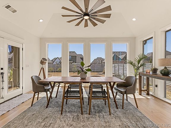 5th image of 6016 E 127th Pl S