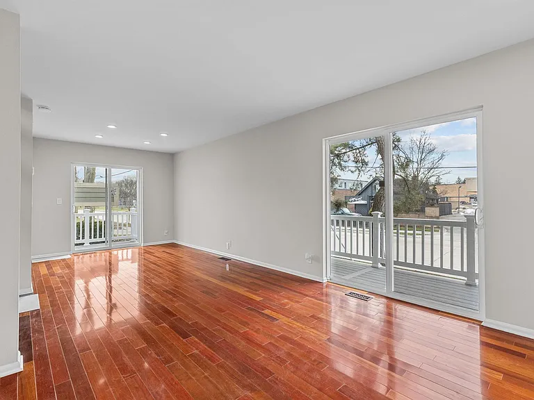 602 E Lincoln St — Photo 4