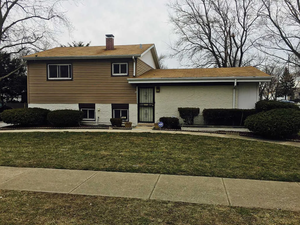 16460 Ashland Ave photo 1