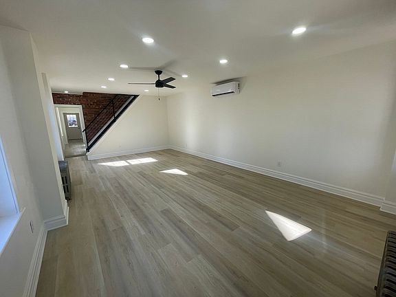4th image of 311 W Marshall St #722