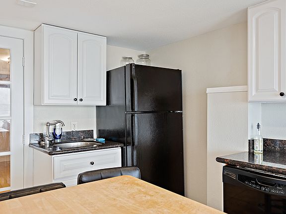 3rd image of 4703 Beach Dr SW