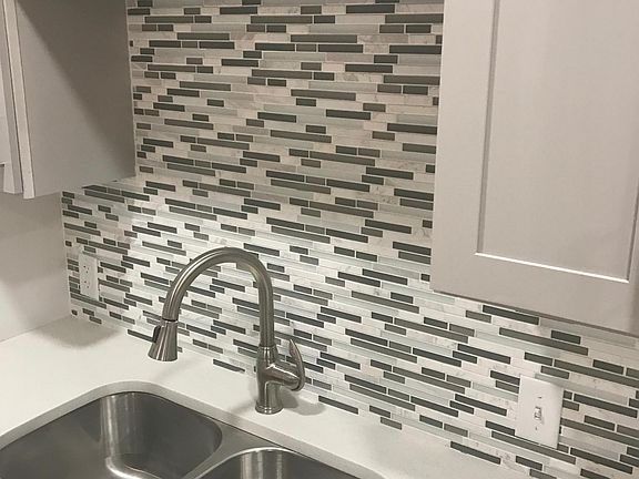 3rd image of 119 W Tazewell St #204