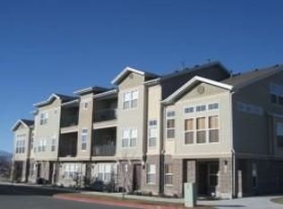 8259 Chickasaw Ln, Sandy, UT 84070