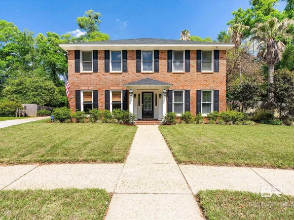 5700 Regency Ct S, Mobile, AL 36609