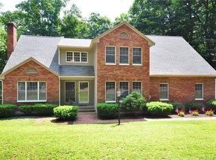 20 Sachem Hill Rd, Windsor, CT 06095