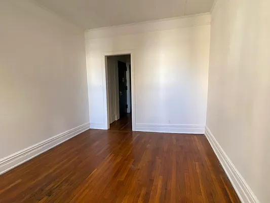 Rented by Urban Real Estate Property Group Inc | media 8