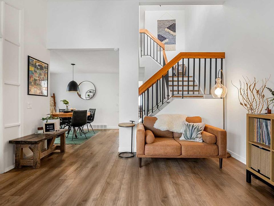 1st image of 55 Coach Gate Way SW